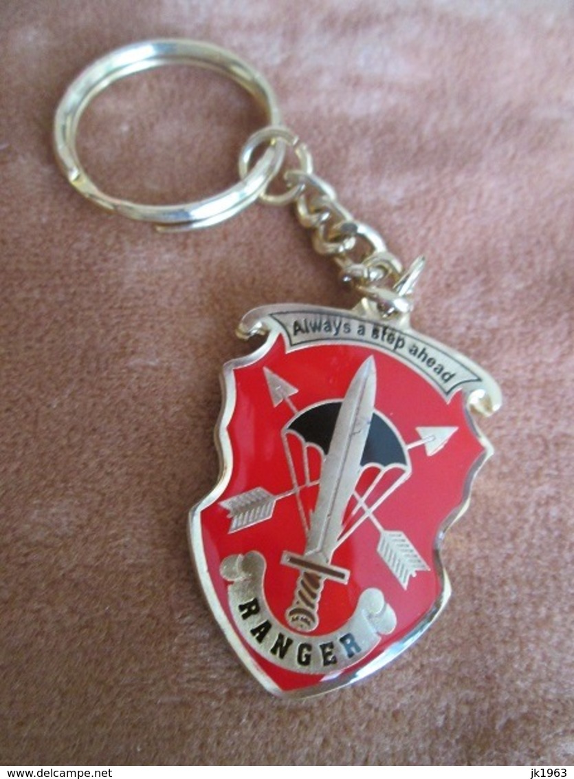 RANGER  BATTALION  PATCH AND KEYRING OF ARMY OF THE REPUBLIC NORTH MACEDONIA - Patches