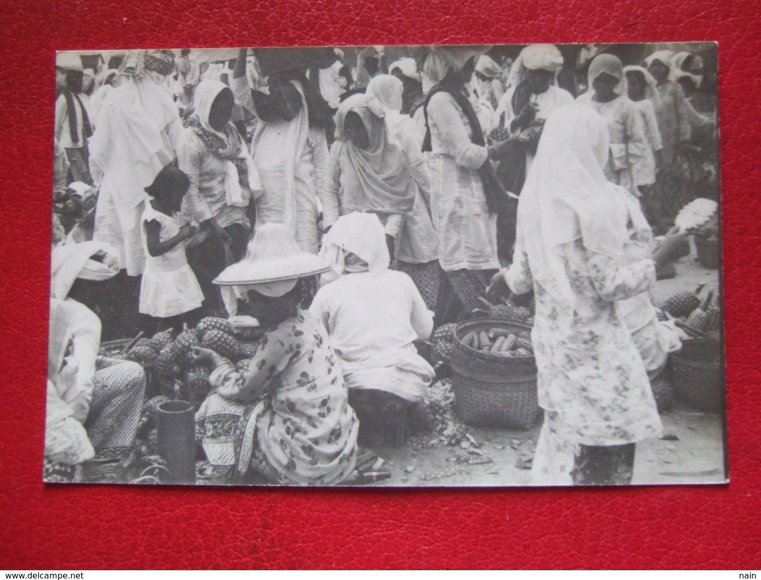 INDONESIE - PADANG -  CARTE PHOTO - MARCHE - MARKT -  VOIR LES SCANS...  " RARE " - - Indonesia