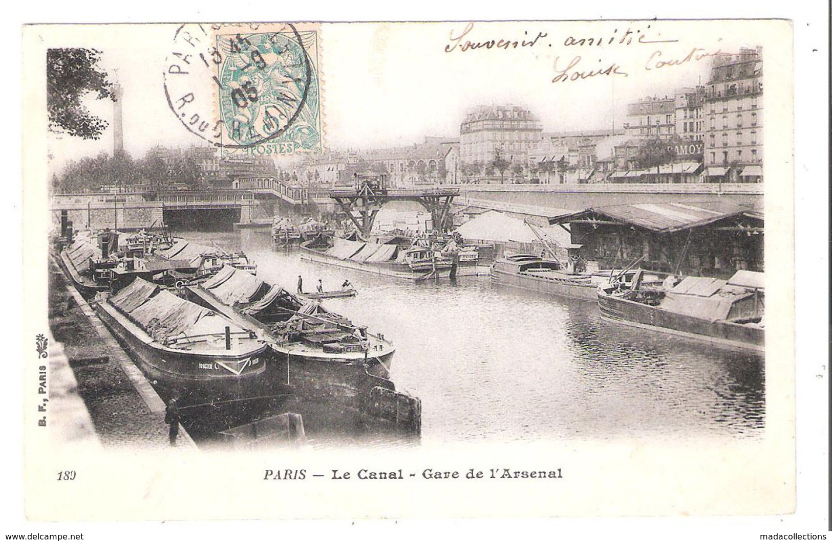 Péniches Sur Le Canal à Paris (75) Gare De L'Arsenal - Houseboats