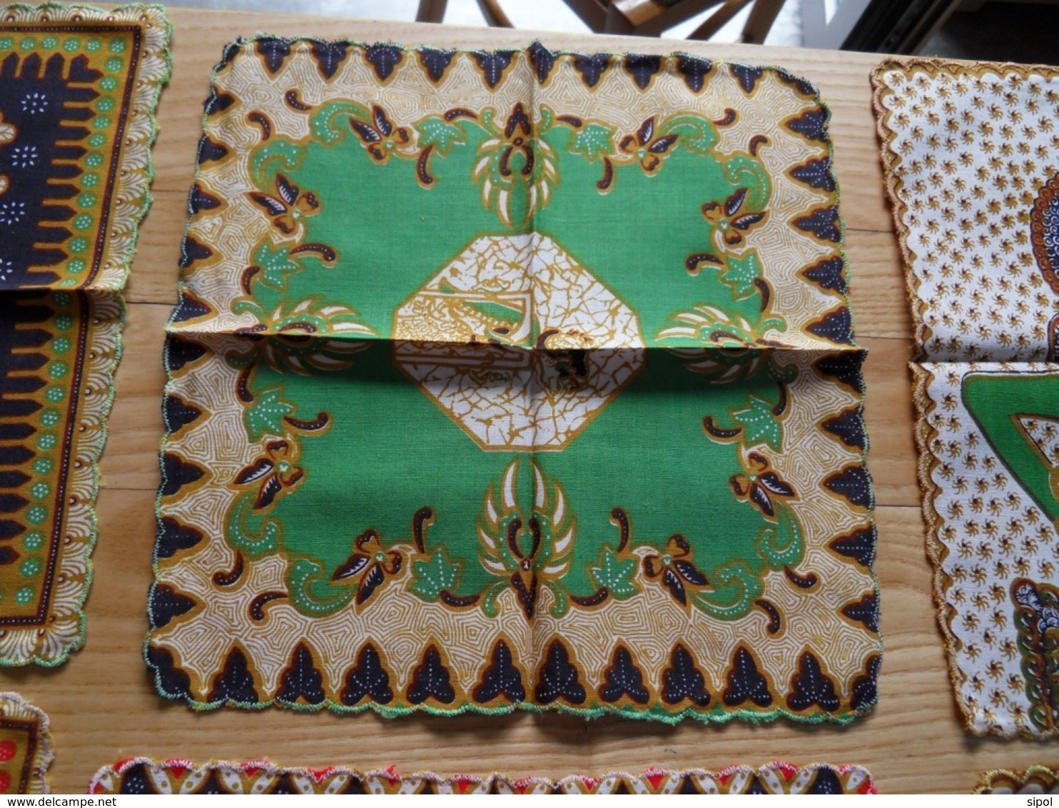 Série De 9  Serviettes Indonésiennes En  Batik Keris - Handkerchiefs