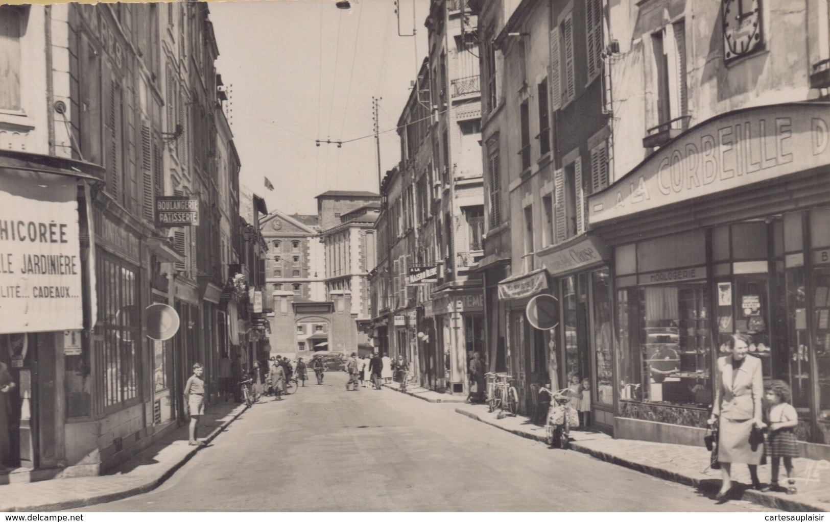 Corbeil Essonnes : La Rue Notre Dame - Corbeil Essonnes