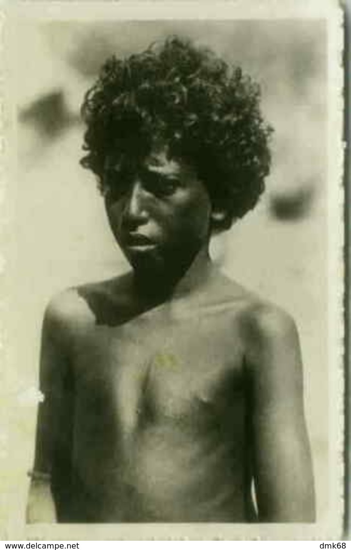 ERITREA - ETHNIC - BLACK BARE CHEST BOY - GAY INTEREST OLD PHOTO 1910s (BG5117) - Afrika