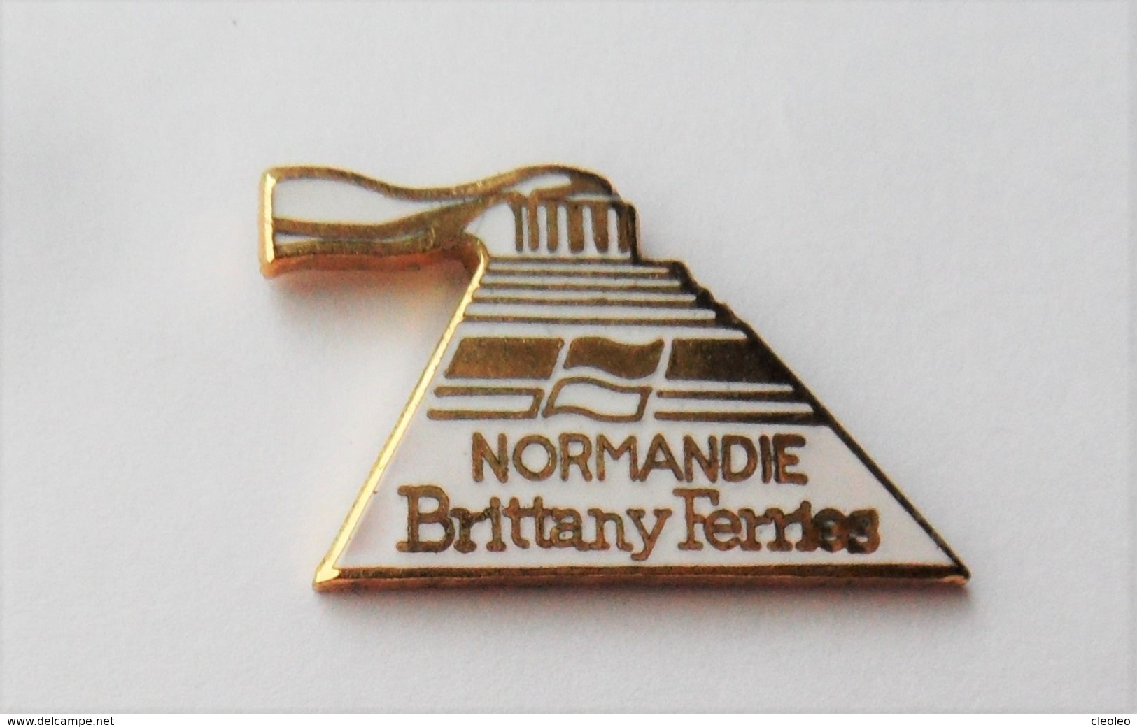 Pin's Bateau Brittany Ferries NORMANDIE - PAC/01 - Bateaux