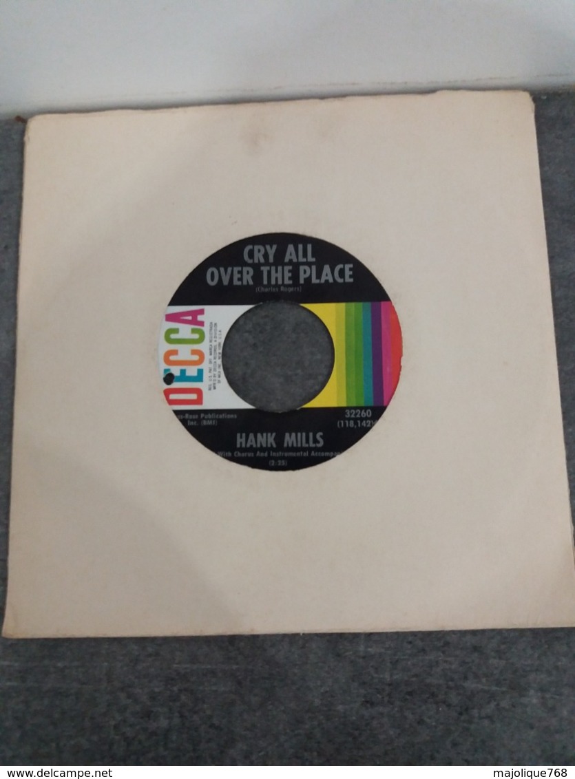 Hank Mills - Cry All Over The Place - City Woman - DECCA 32260 - 1968 - Country & Folk