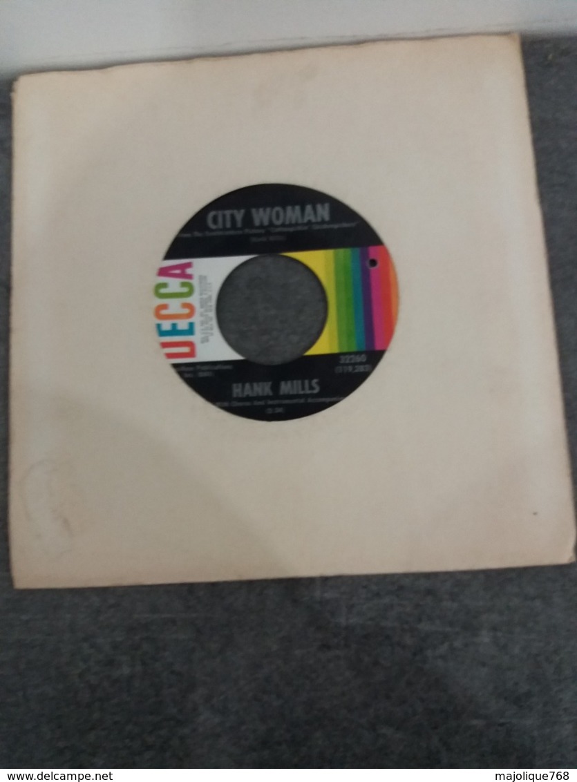 Hank Mills - Cry All Over The Place - City Woman - DECCA 32260 - 1968 - Country En Folk