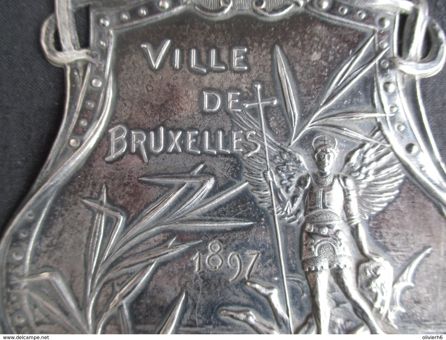 MEDAILLE BELGIQUE (V1926) VILLE DE BRUXELLES 1897 (3 Vues) Exposition * St Michel Terrassant Le Dragon - België