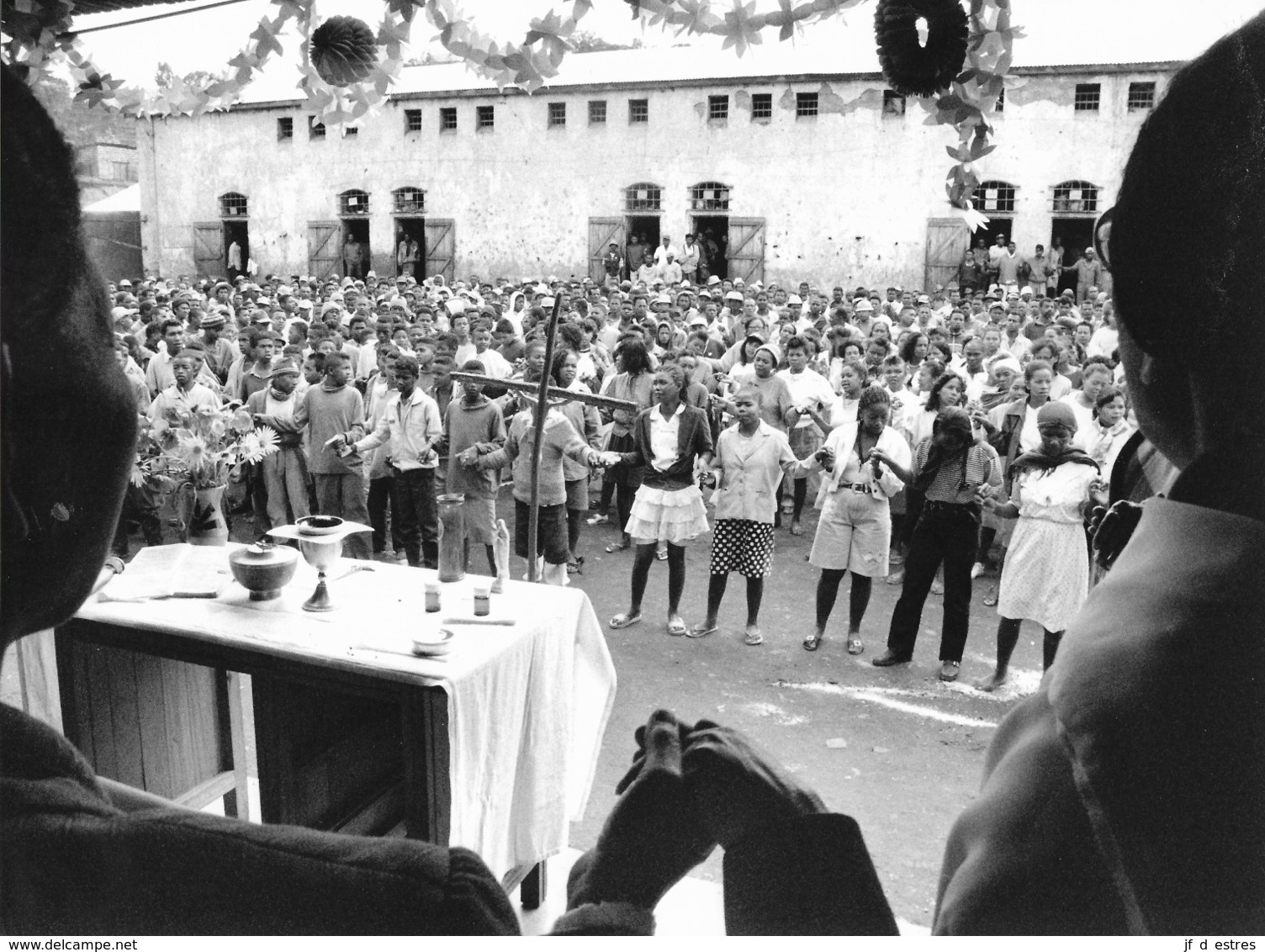 Photo Madagascar Messe à La Prison Principale D'Antananarivo "Notre Père" 1998 Vivant Univers - Africa