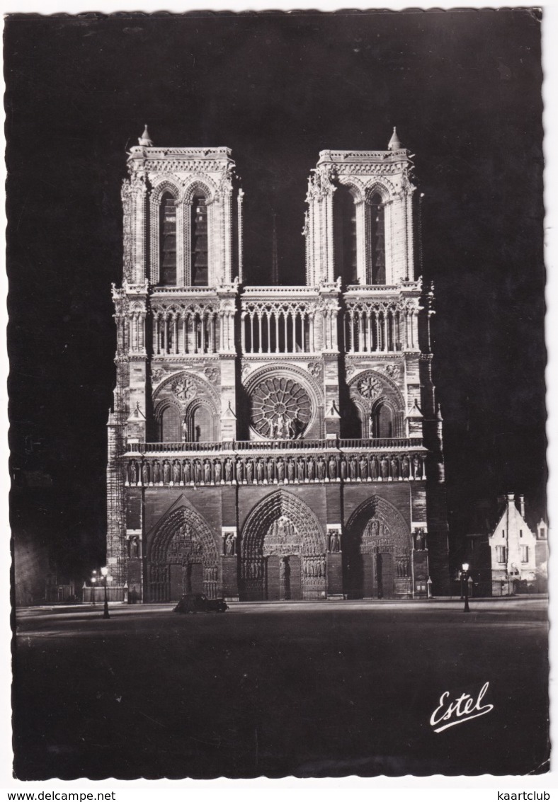 Paris - La Cathédrale Notre-Dame Illuminée - (1962) - Notre Dame De Paris