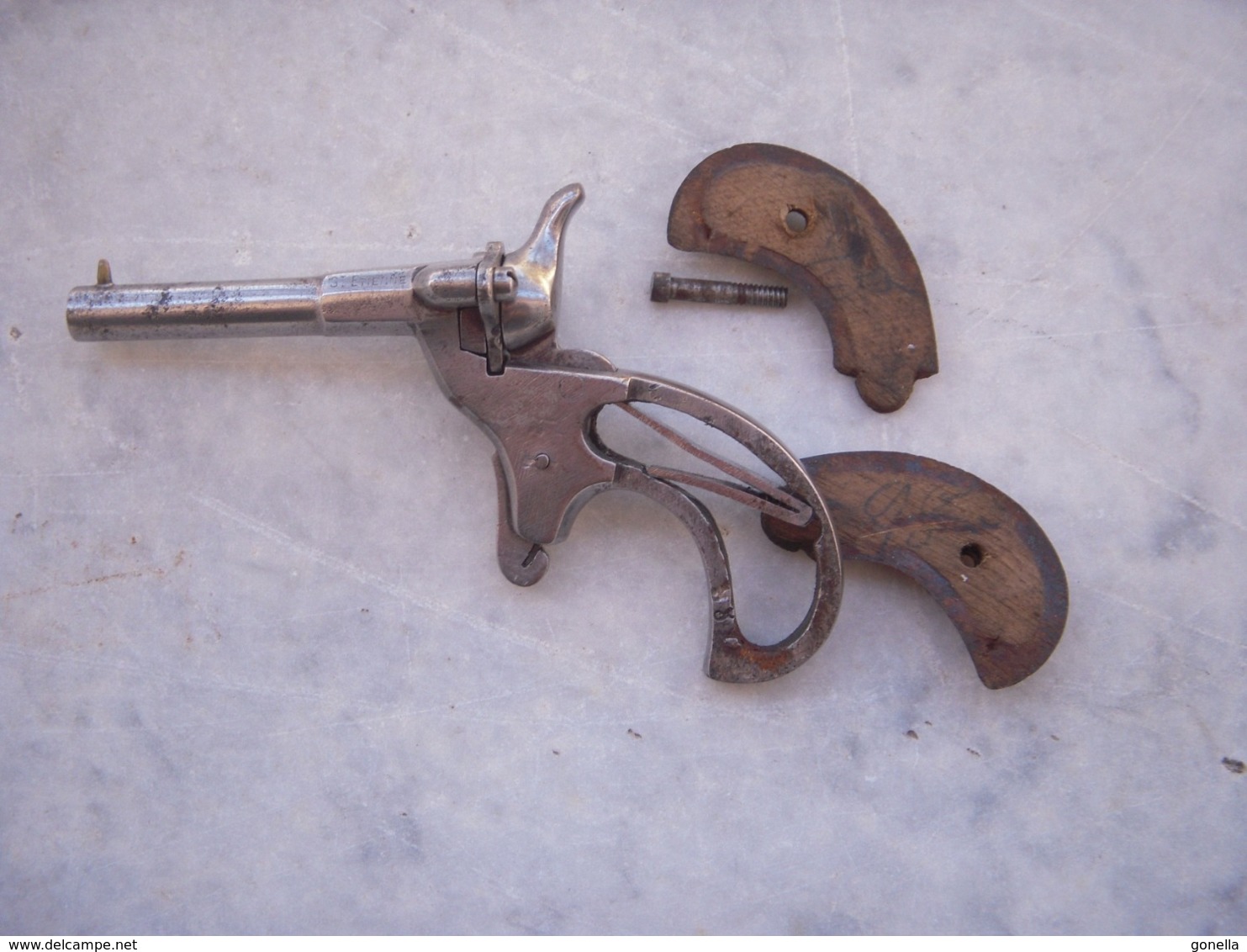 Ancien pistolet de cycliste (Saint-Etienne) fonctionne  !!!!!