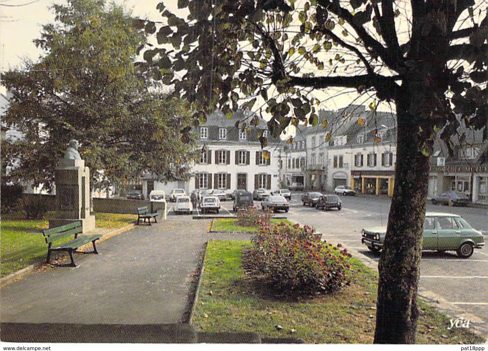 29 - BANNALEC : La Place De L'Eglise - Buste De L'Aviateur Jean LE BOURHIS - CPM Grand Format 1991 - Finistère - Bannalec