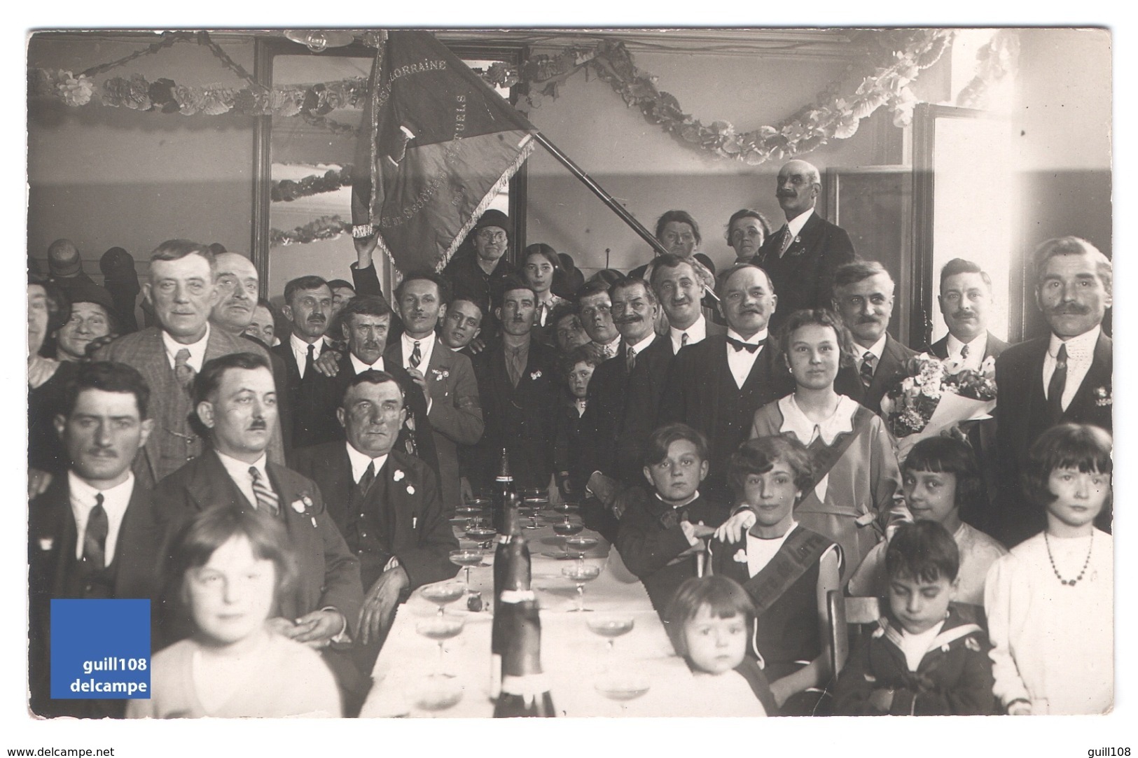 Jolie Carte Postale Photo Thème Lorraine Drapeau Repas Apéritif Champagne Commémoration Fête à Identifier 1920s A30-32 - Lorraine