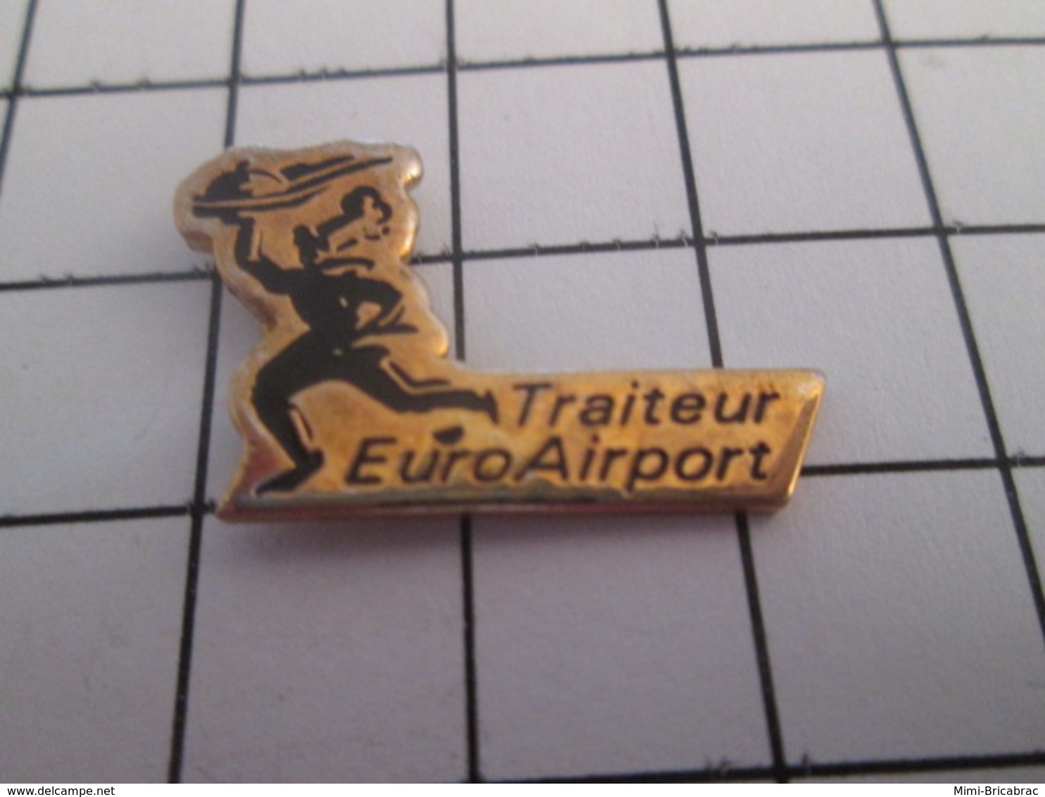 619  PINS PIN'S / Beau Et Rare : Thème ALIMENTATION / TRAITEUR EURO AIRPORT - Levensmiddelen