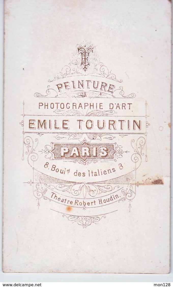 CDV RELIGIEUSE PHOTOGRAPHIEE PAR EMILE TOURTIN PARIS - Anciennes (Av. 1900)