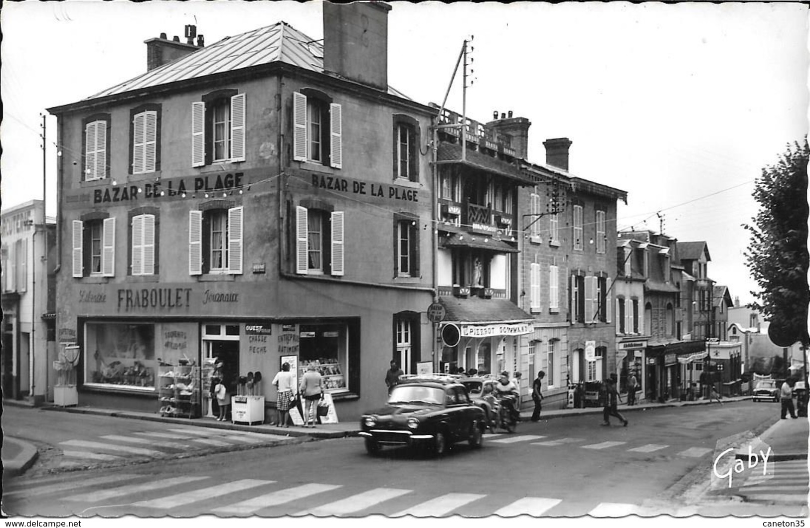 St Pair  - Voiture Dauphine Route De Granville- Bazar De La Plage  -non Circulé - Saint Pair Sur Mer