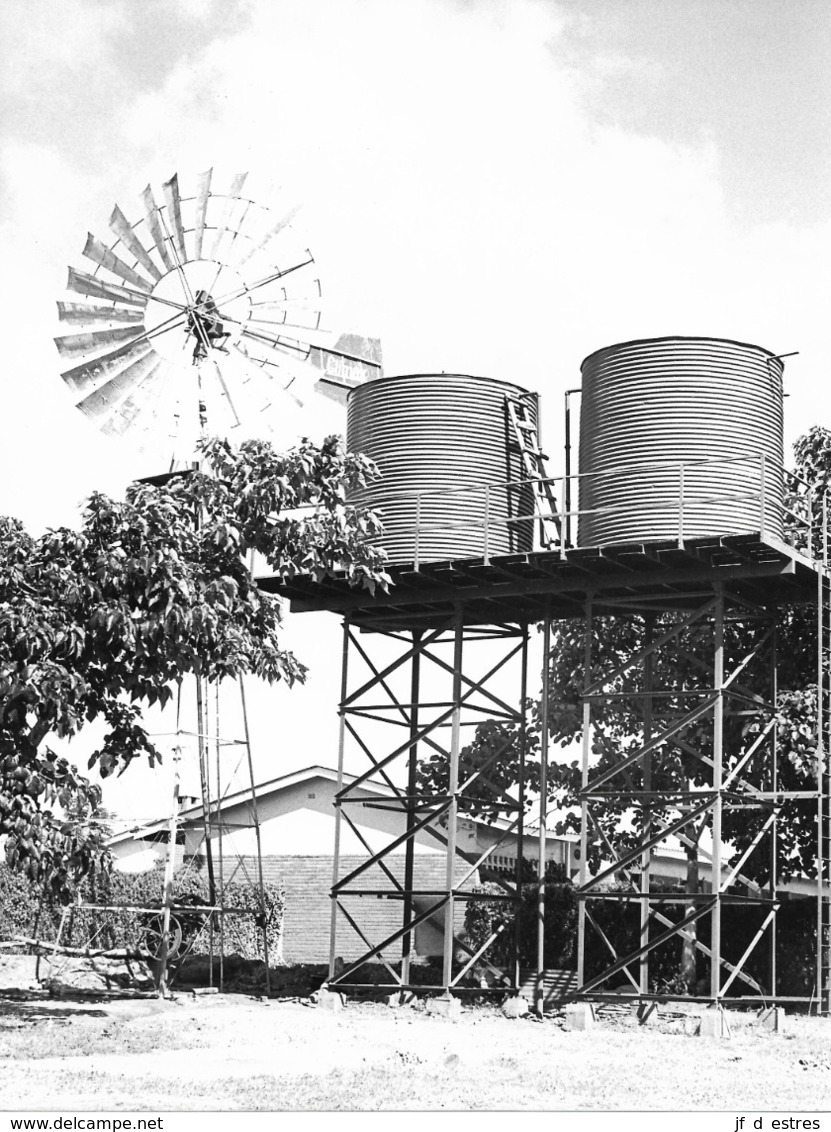 Photo Malawi  Énergie éolienne De Remplacement à L'école De Nkhamenya 1982 Vivant Univers - Afrika