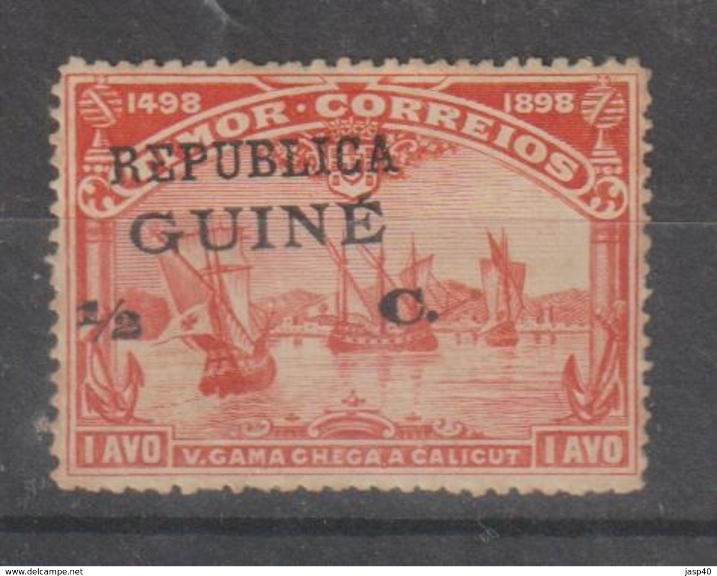 GUINE CE AFINSA 130 -  NOVO COM CHARNEIRA (SOBRECARGA DESLOCADA) - Guinea Portuguesa