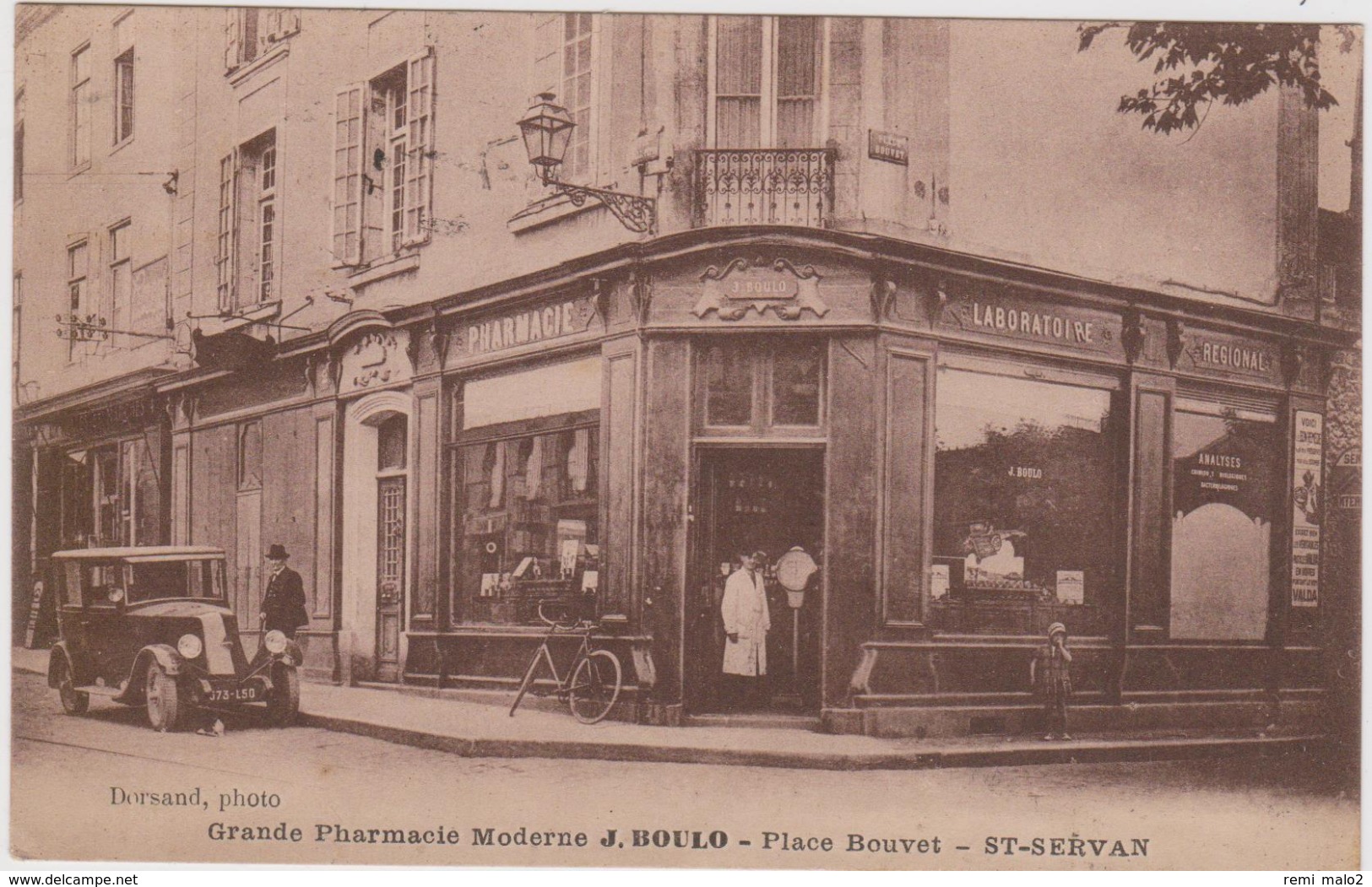 CARTE POSTALE   SAINT SERVAN 35 Grande Pharmacie Moderne.Place Bouvet. - Saint Servan