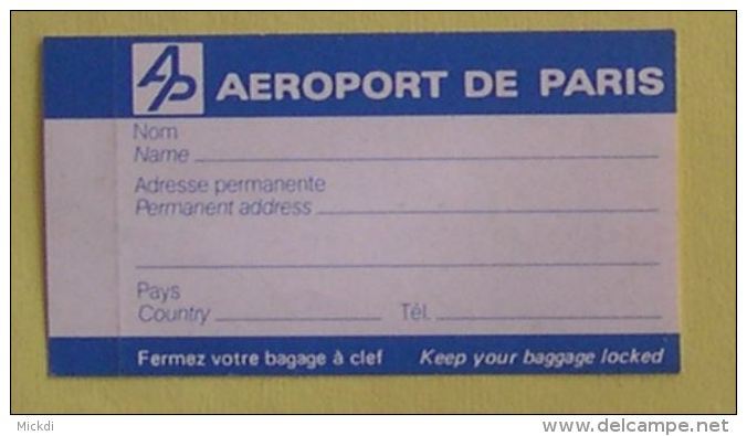 AEROPORT DE PARIS - ETIQUETTE BAGAGE VOYAGE AUTOCOLLANT - Baggage Labels & Tags