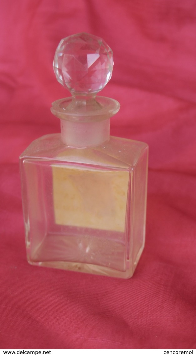 ancien flacon à parfum Gds Magasins du Louvre, La Roseraie