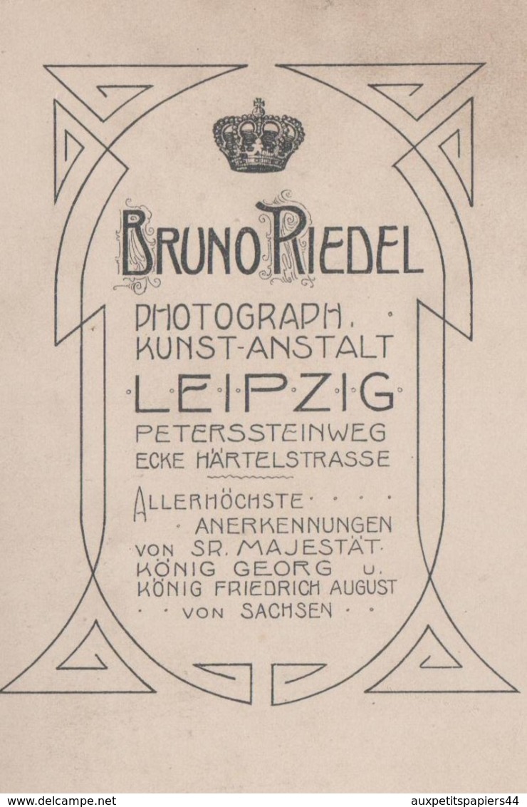 Grand Tirage Photo Albuminé Cartonné CDV Bruno Riedel 1878-1937 De Leipzig - Groupe Familial En Costumes Traditionnels - Alte (vor 1900)