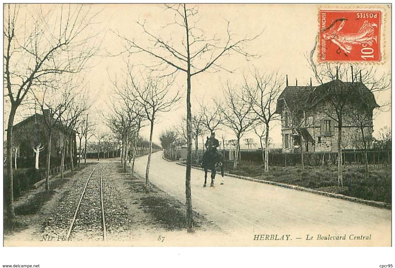 95.HERBLAY.n°17782.LE BOULEVARD CENTRAL - Herblay