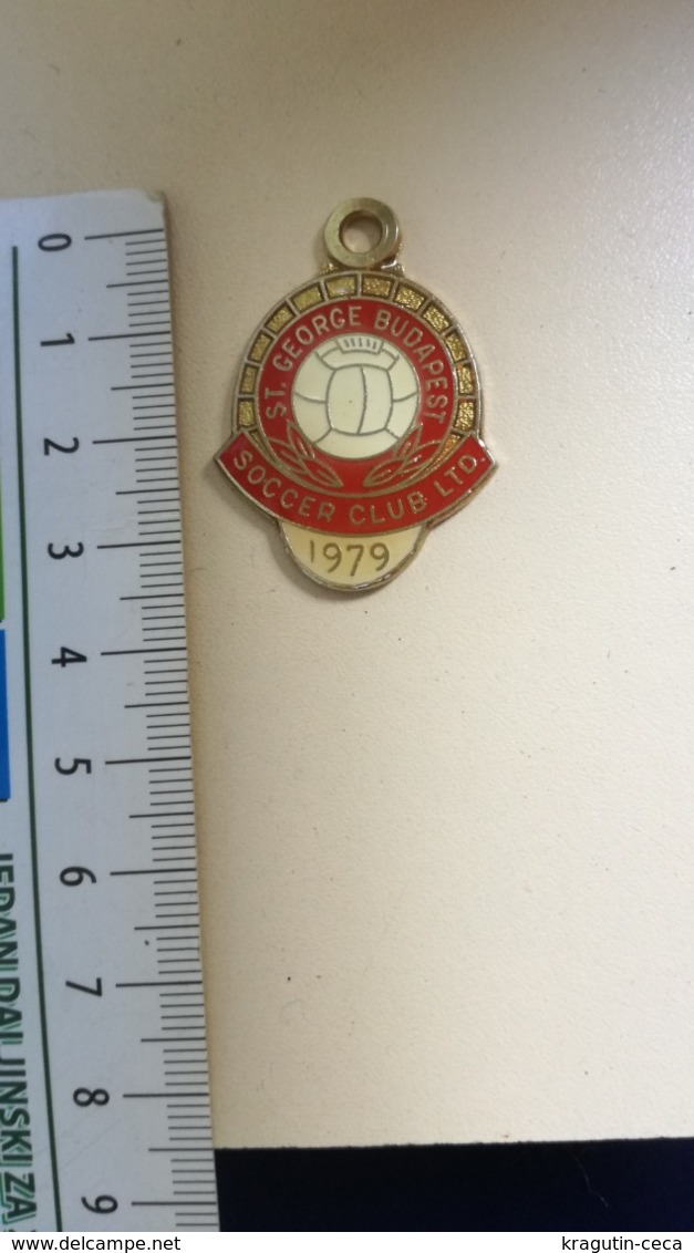 1979 St George BUDAPEST FOOTBALL SOCCER CLUB Ltd MEMBER BADGE MEDAL Pendant SYDNEY AUSTRALIA Abzeichen Fußballverein - Habillement, Souvenirs & Autres