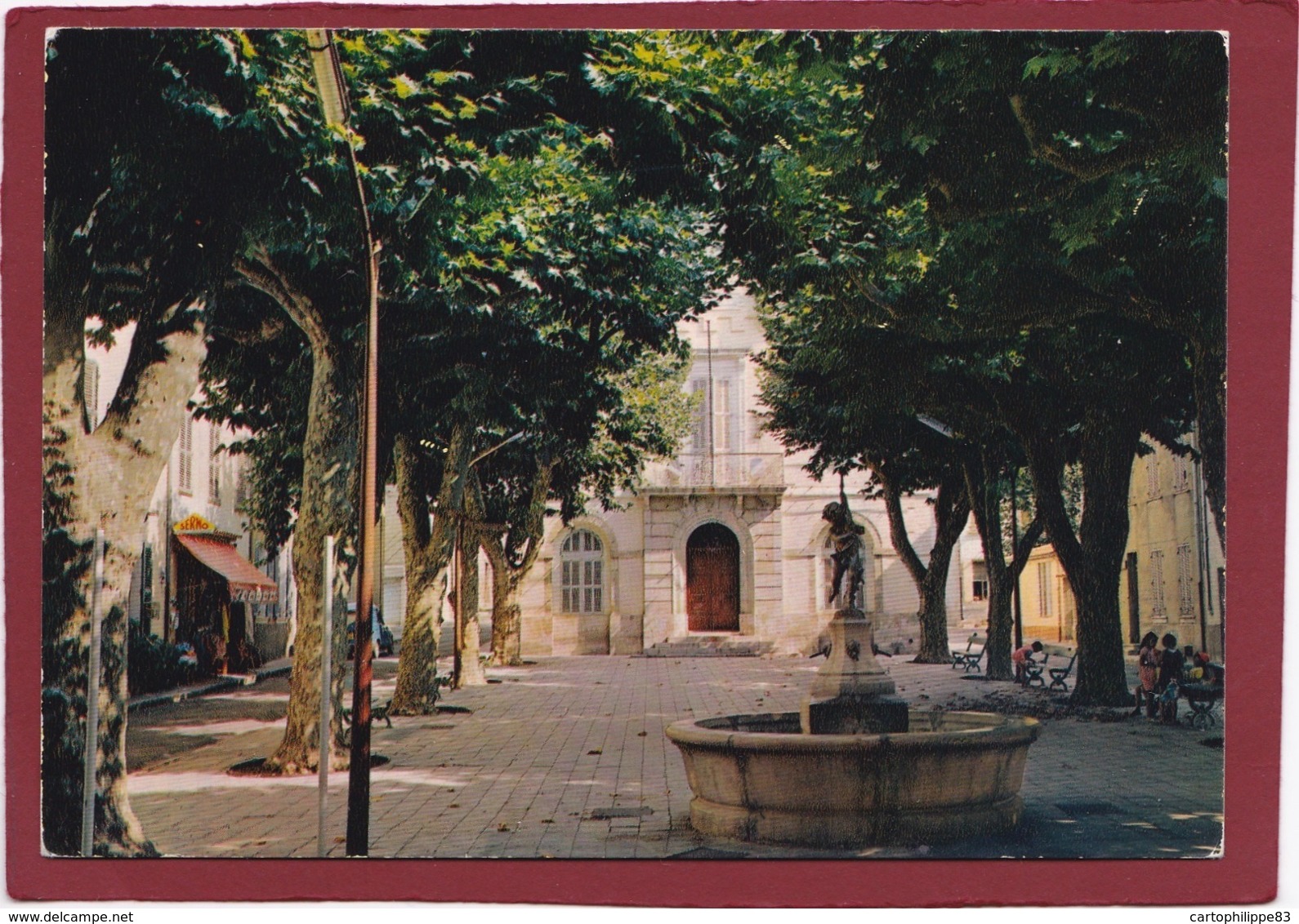 VAR 83 COLLOBRIERES PLACE DE LA MAIRIE AVEC FONTAINE - Collobrieres