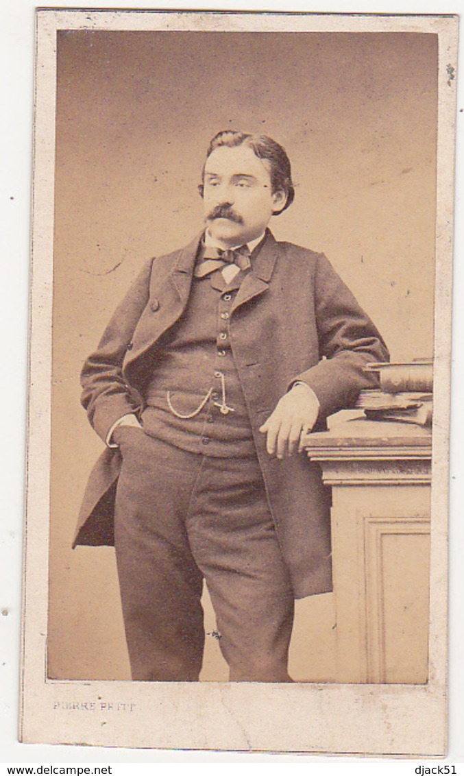 Photographie CDV / Second Empire / Homme à Moustache / PIERRE PETIT Photographe PARIS - Antiche (ante 1900)