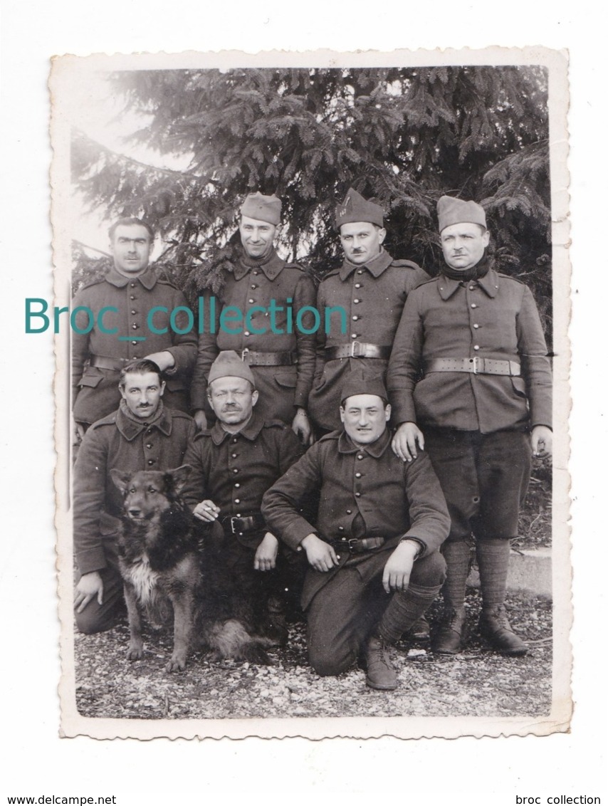 Photo D'un Groupe De Militaires Et Chien, 147 Sur Col, Valdaon, 2 Février 1940, 8,9 X 11,8 Cm. - Guerra, Militari