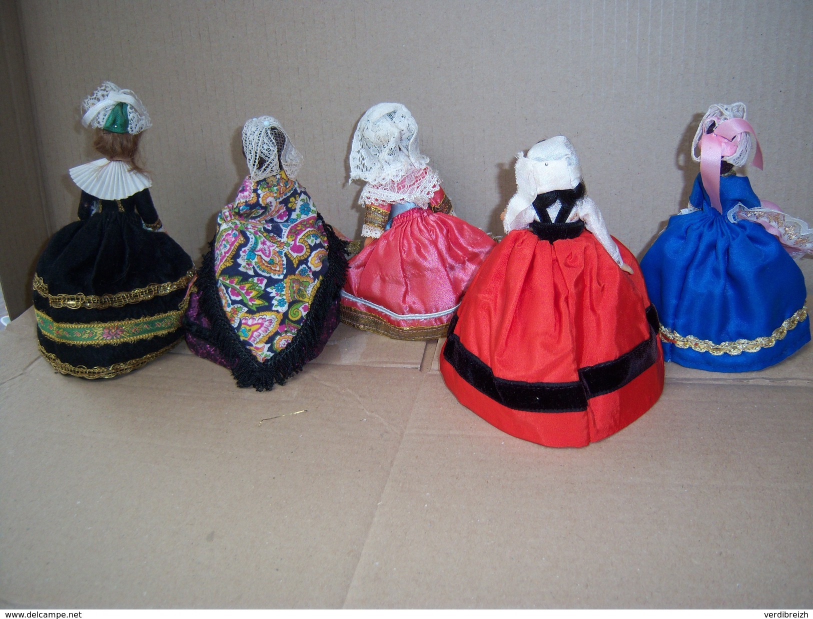 Poupée Folklorique De Région PETITCOLLIN Lot De 5 Poupées  PLASTIQUE - Dolls