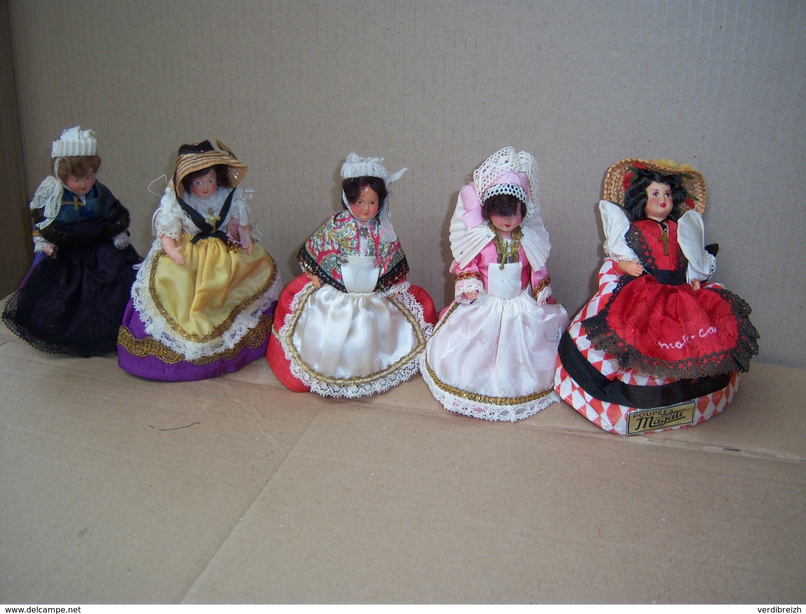 Poupée Folklorique De Région PETITCOLLIN Lot De 5 Poupées  Celluloïd - Dolls