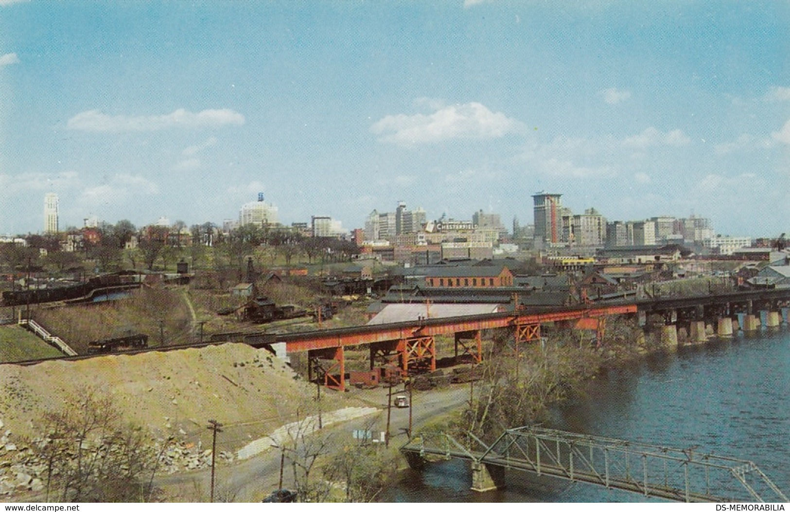 Richmond VA - Skyline As Seen From Lee Bridge Postcard - Richmond