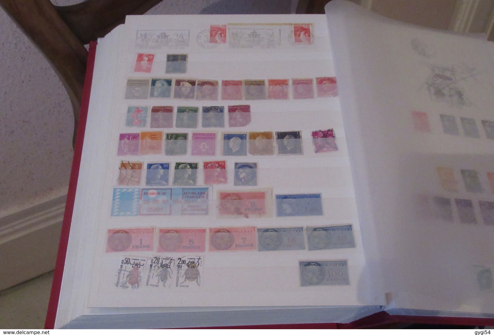 France Classeur 64 pages fond Blanc  1945 - 1998  timbres oblitérés   40 scans