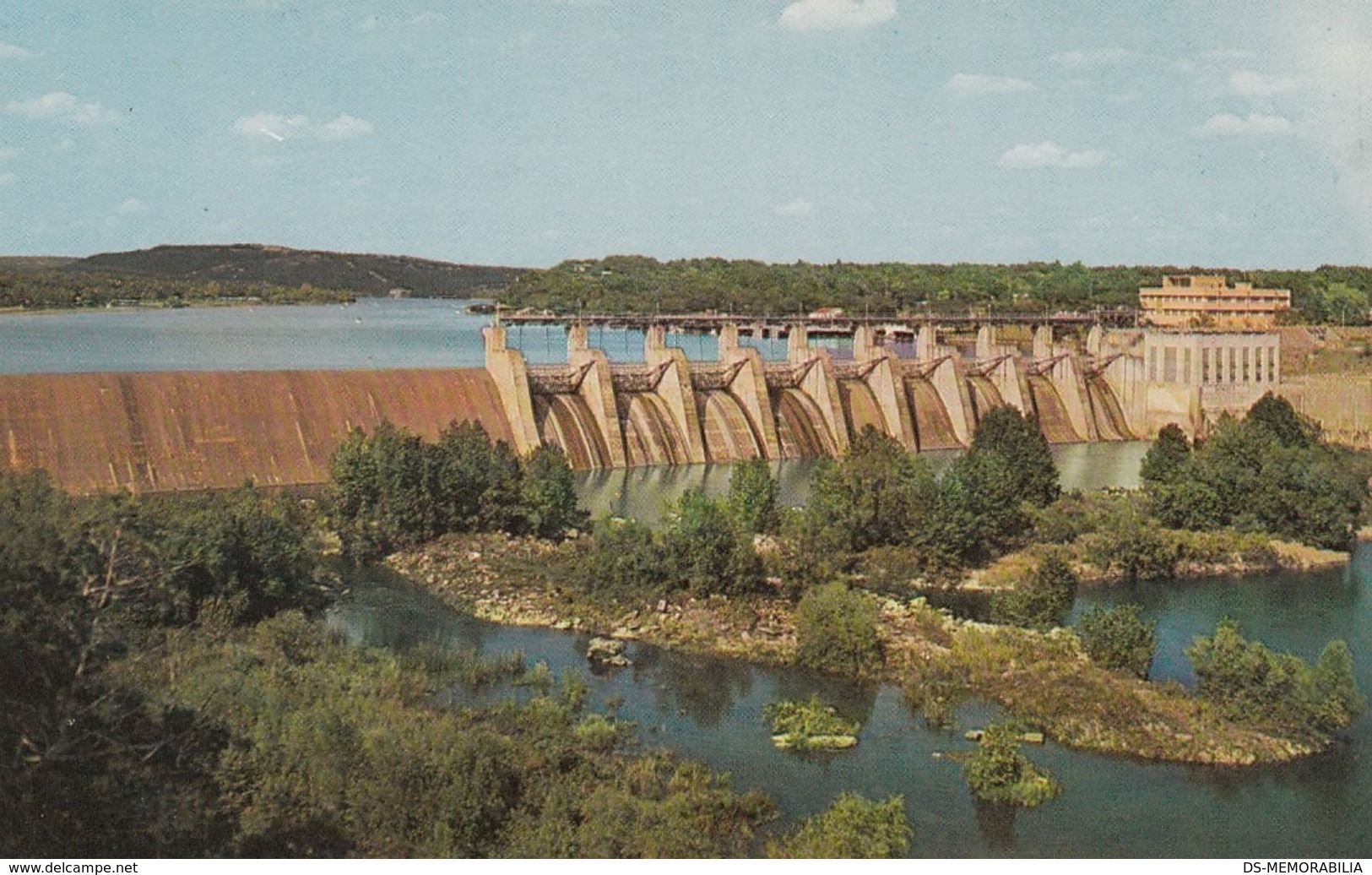 AUSTIN TX - TOM MILLER DAM & L.C.R.A BUILDING POSTCARD - Austin