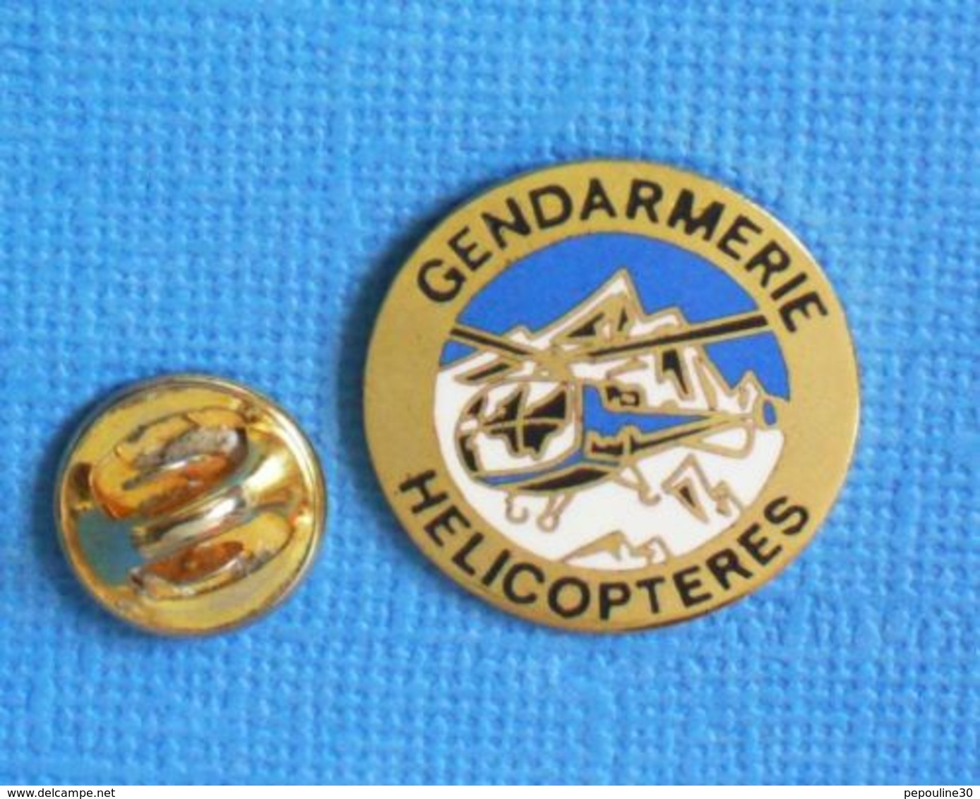 1 PIN'S //   ** GENDARMERIE HÉLICOPTÈRES ** . (Alpes Trophées) - Militaria