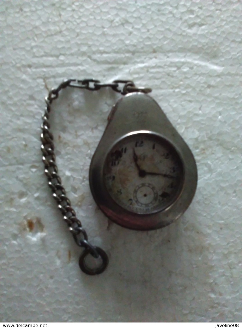 Montre à Gousset Et Son étui Métallique De Protection. Ww1. - Equipment