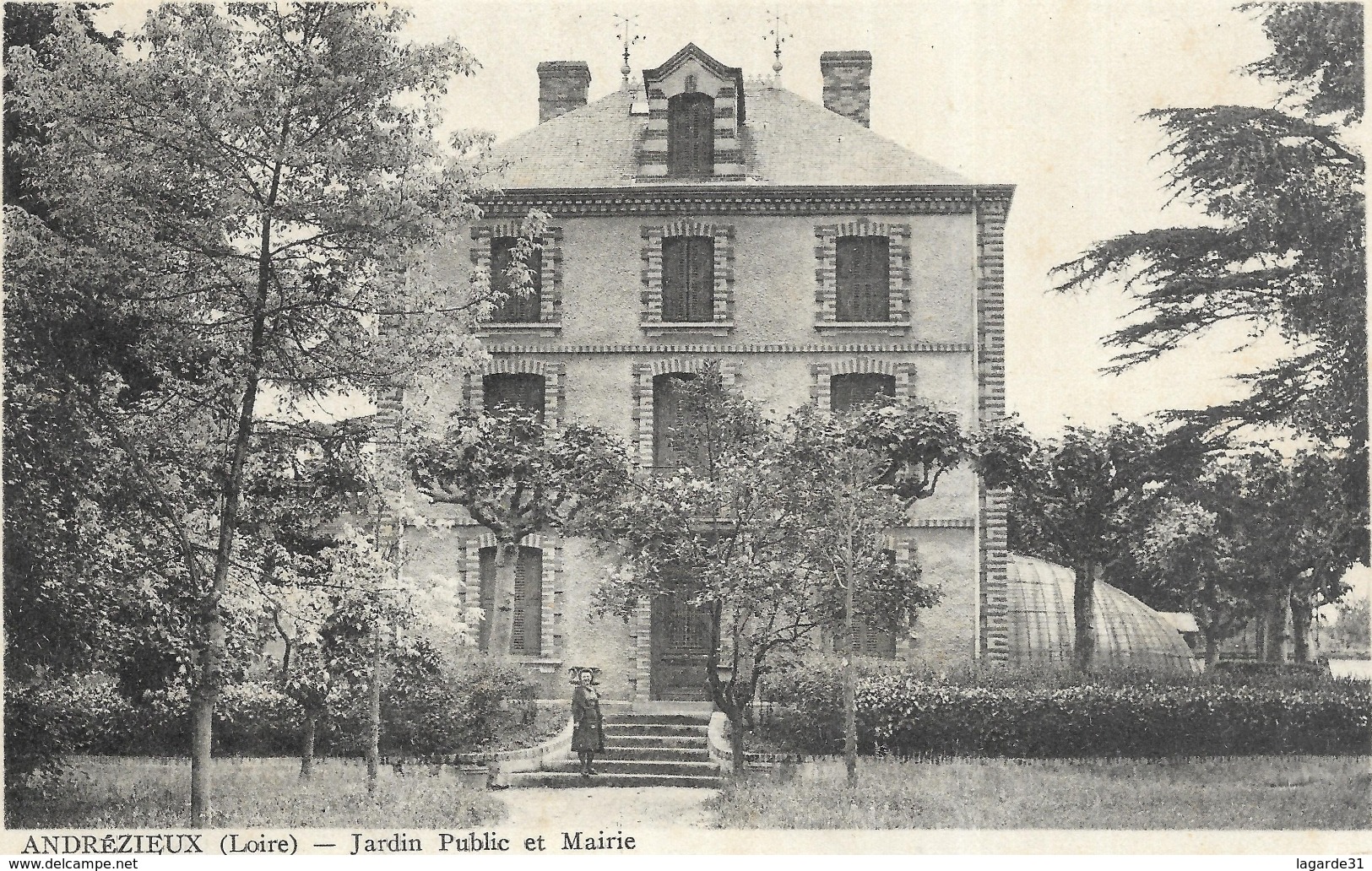 ANDREZIEUX - Jardin Public Et Mairie - Andrézieux-Bouthéon