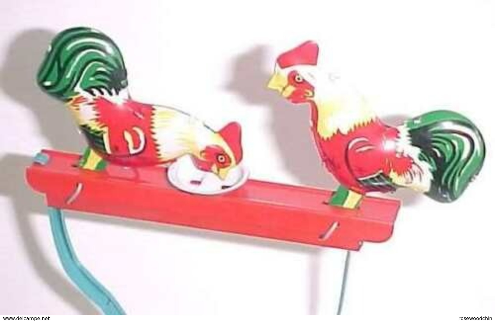 VINTAGE !  CUTE !! China 60s' Tin Toy Pecking Chickens With Bowl & Handle (MM 059) - Oud Speelgoed