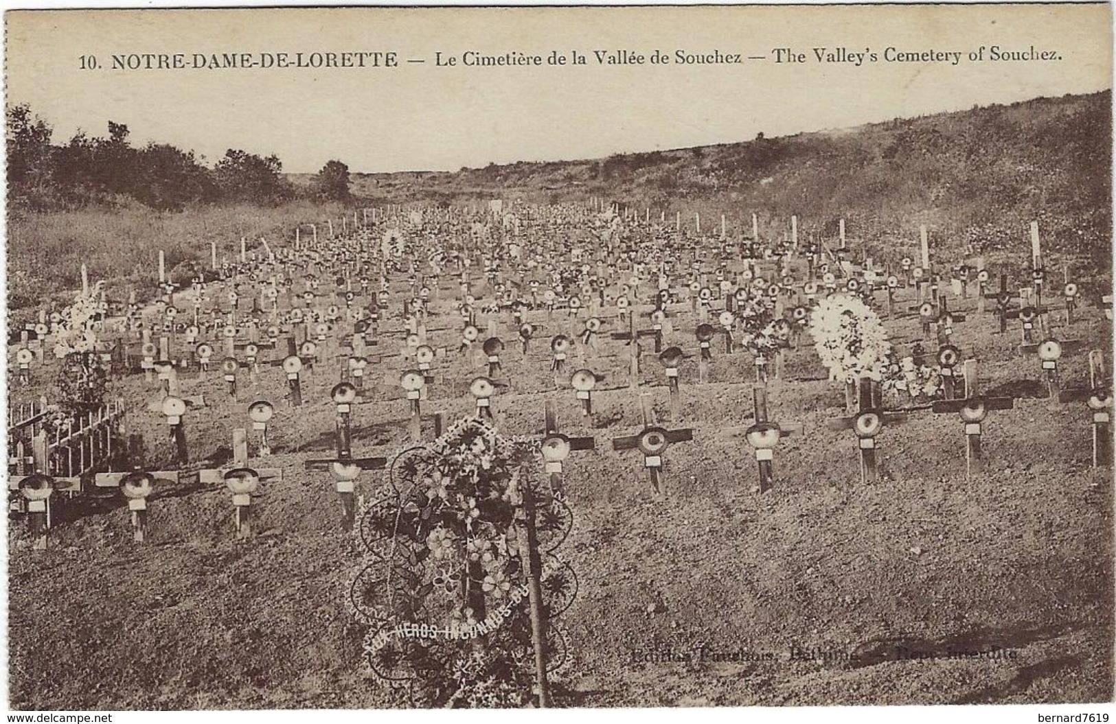 62   Notre Dame De Lorette  Le Cimetiere De La Vallee De  Souchez - Sonstige & Ohne Zuordnung