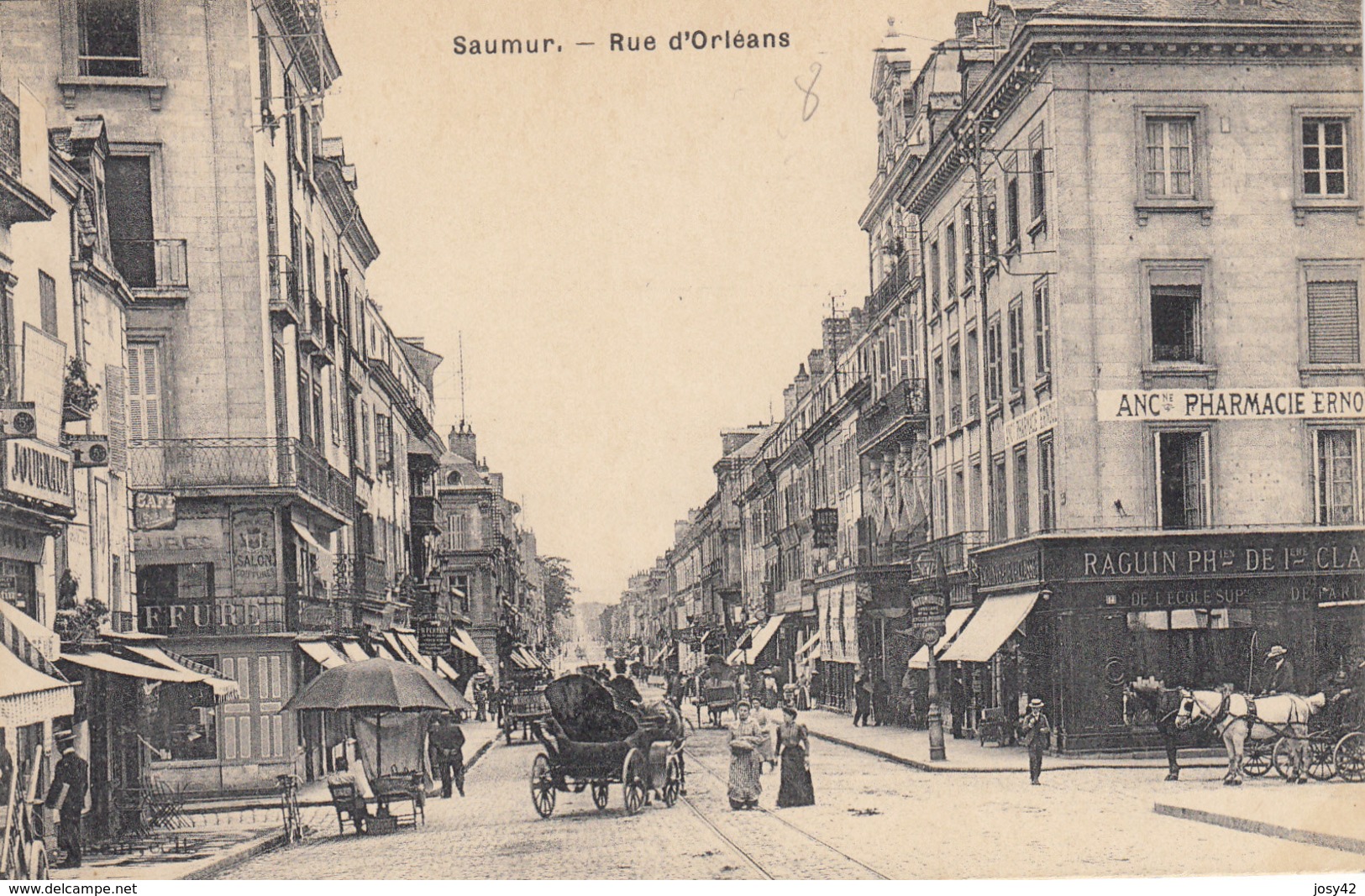 SAUMUR  RUE D'ORLEANS - Saumur