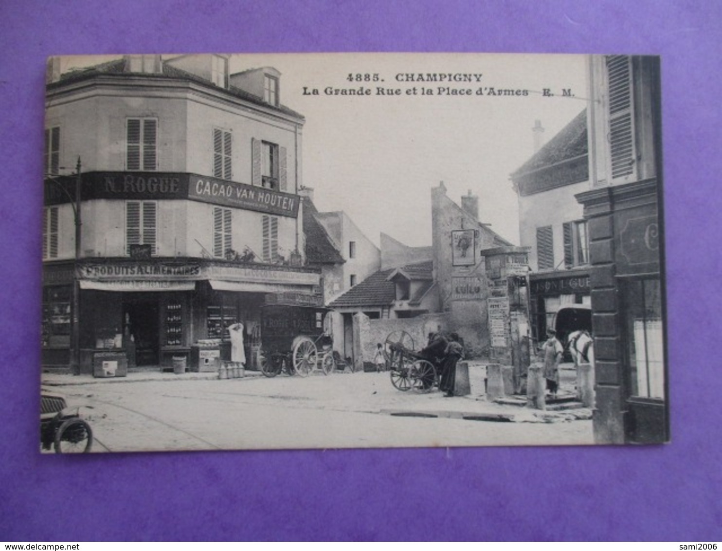 CPA 51 CHAMPIGNY LA GRANDE RUE ET LA PLACE D'ARMES COMMERCE ANIMEE - Champigny