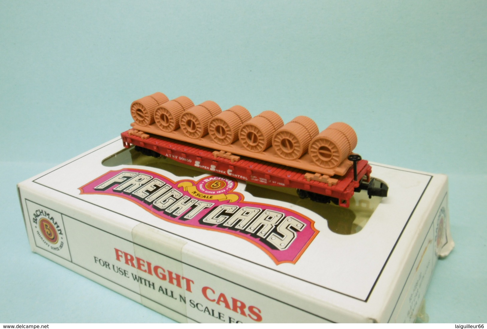 Bachmann - WAGON US 51' Flat Car Santa Fe Réf. 53-1039-02 BO N 1/160 - Wagons Marchandises