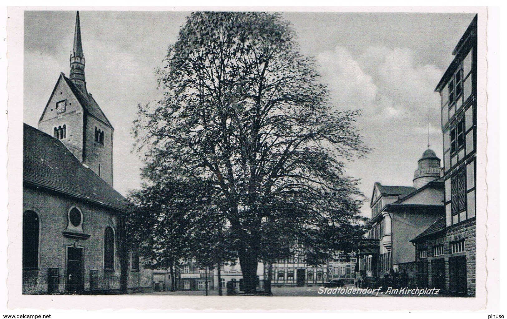 D-9961  STADTFOLDENDORF : Am Kirchplatz - Holzminden