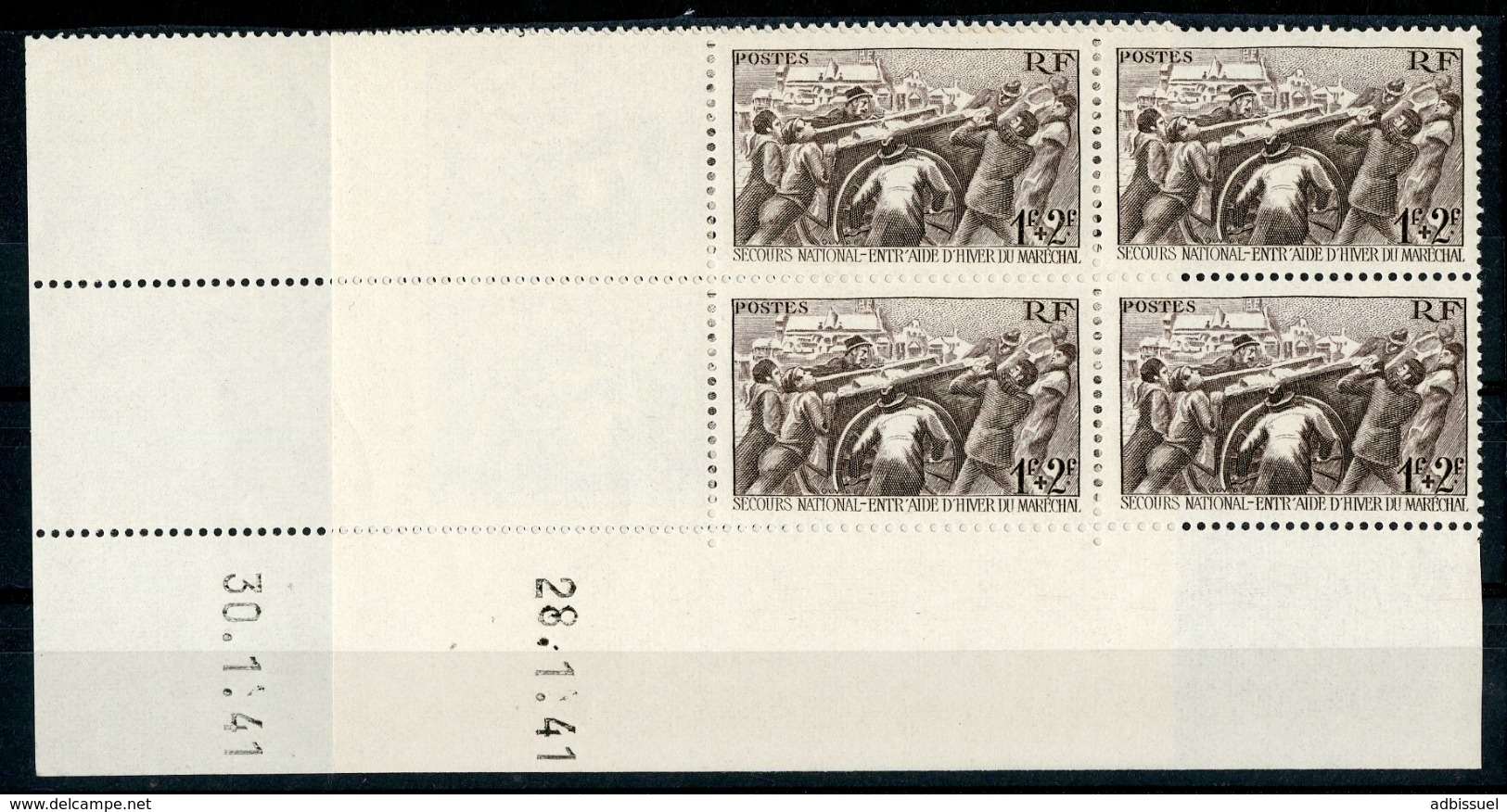 N° 497 (x8) ** (MNH).Cote 35 €. Deux Coins Datés Du 28 Et 30/1/41 / Blocs De Quatre "Au Profit Du Secours National". - 1940-1949