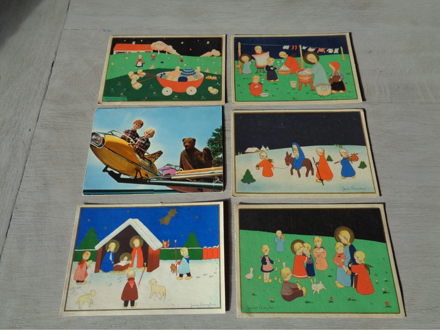 Beau lot de 60 cartes postales de fantaisie CPSM  grand format     Mooi lot van 60 postkaarten fantasie  groot formaat