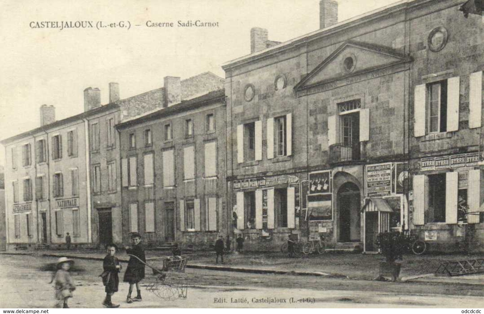 CASTELJALOUX (L Et G) Caserne Sadi Carnot Enfants Poussette RV - Casteljaloux