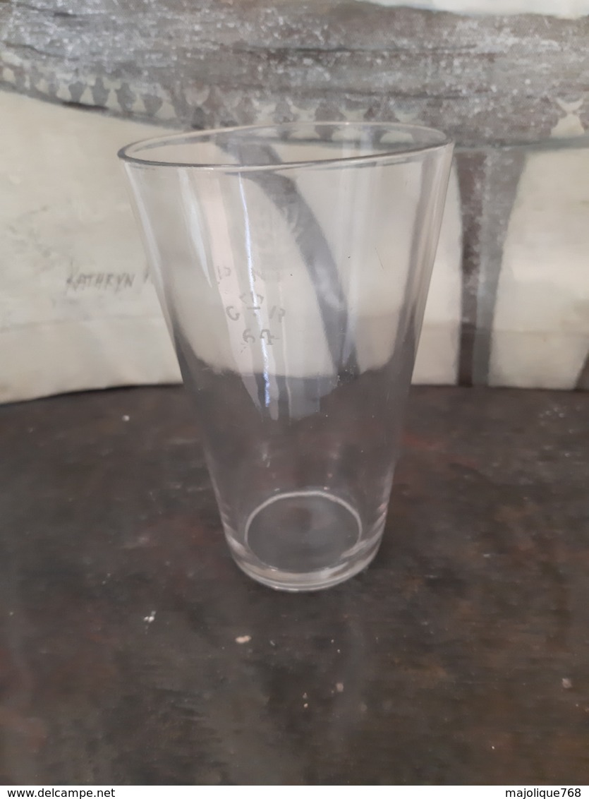 Ancien Verre A Biere Anglais - Vetro & Cristallo