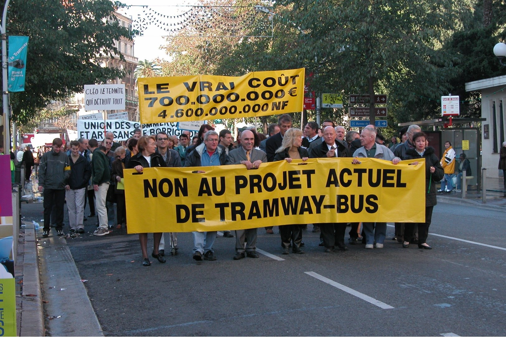 Nice (06) 8 Novembre 2003 Avenue Malaussèna - Manifestation Contre Le Futur Tramway De Nice - Other & Unclassified