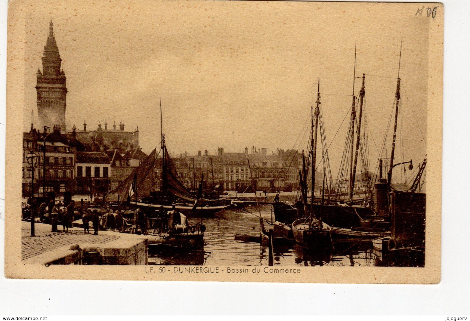 Dunkerque  Bassin Du Commerce (quai Des Hollandais , Bateau , Hôtel De Ville - Dunkerque