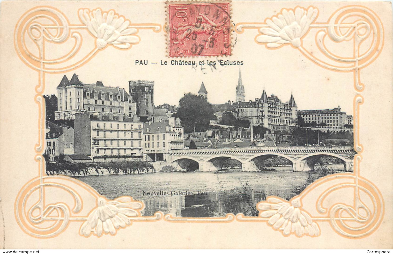 CPA 64 Pyrénées Atlantiques Basses Pau Le Château Et Les Ecluses Carte "gaufrée' Avec Relief - Pau